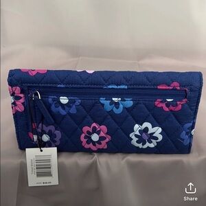 Trifold wallet, Ellie flowers 12 credit card holders one clear, drivers license